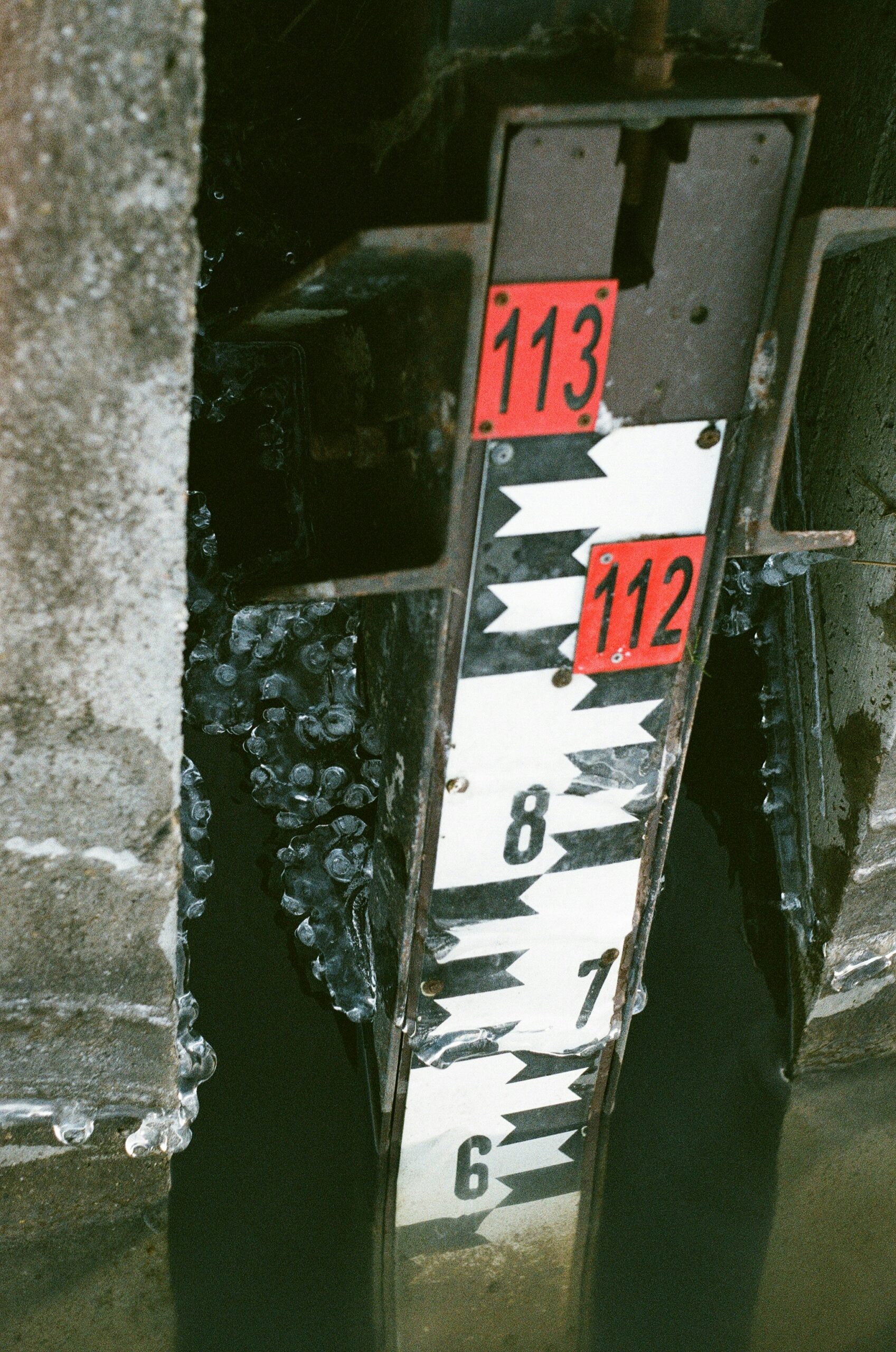 Safety gear for siding installation